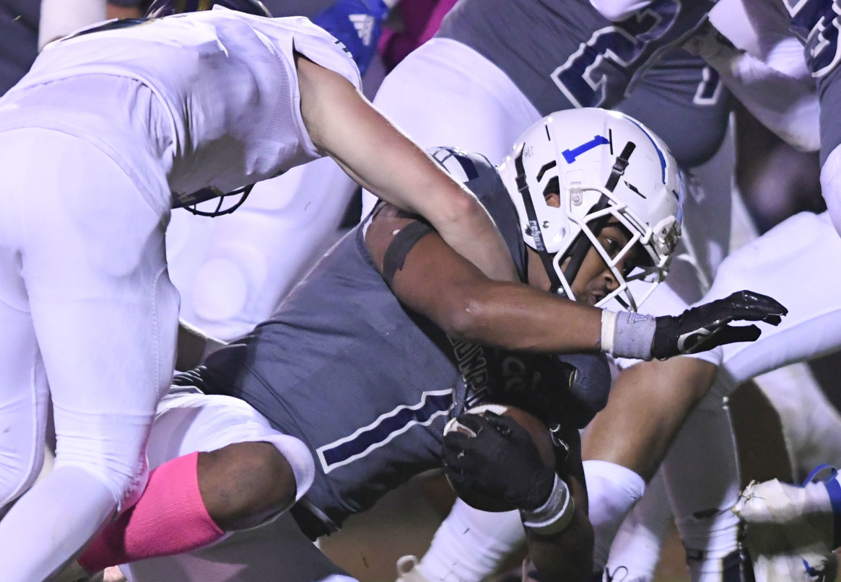 101119 DP Lompoc football 20.jpg